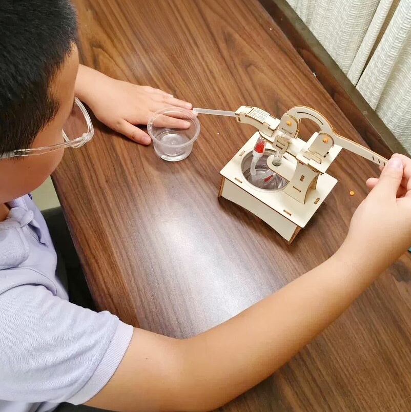 Wooden DIY Hand Pump Well Mode - огляд і ціна Science Max